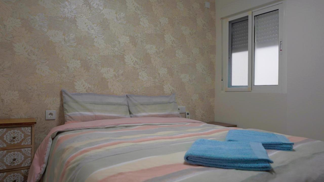 Stylish & Spacious Family Apartment Near Beach & Vibrant Historic Market Alicante Eksteriør billede