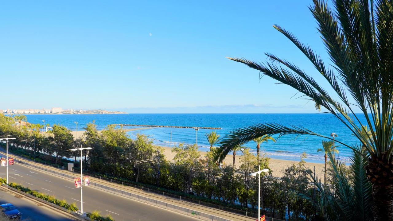 Stylish & Spacious Family Apartment Near Beach & Vibrant Historic Market Alicante Eksteriør billede