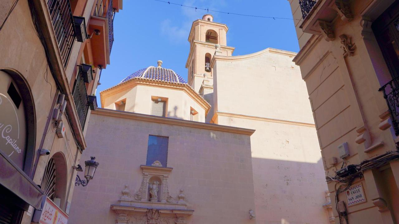 Stylish & Spacious Family Apartment Near Beach & Vibrant Historic Market Alicante Eksteriør billede