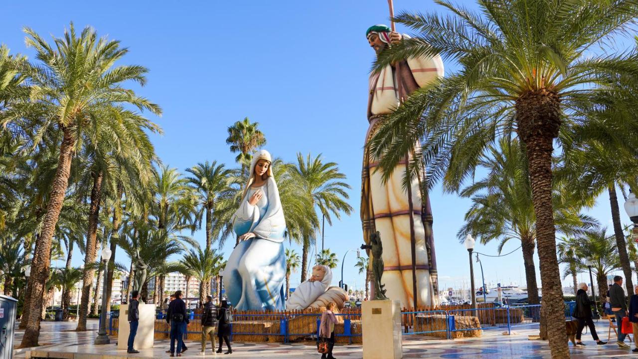 Stylish & Spacious Family Apartment Near Beach & Vibrant Historic Market Alicante Eksteriør billede