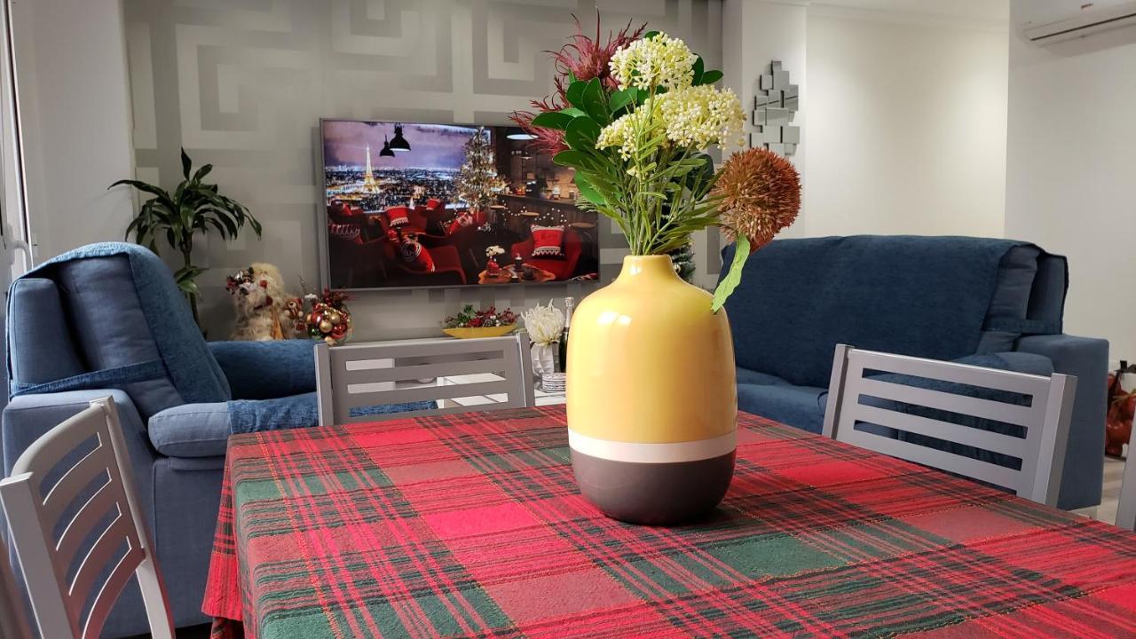 Stylish & Spacious Family Apartment Near Beach & Vibrant Historic Market Alicante Eksteriør billede