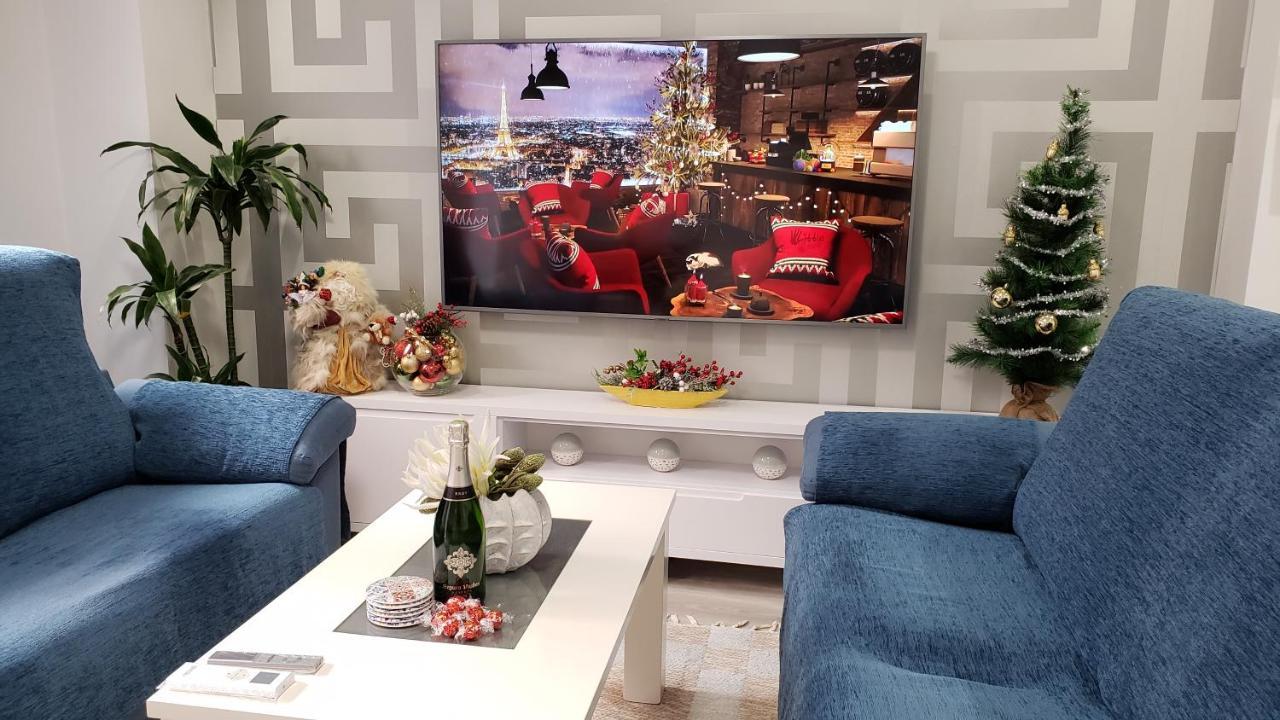 Stylish & Spacious Family Apartment Near Beach & Vibrant Historic Market Alicante Eksteriør billede
