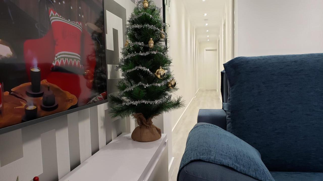 Stylish & Spacious Family Apartment Near Beach & Vibrant Historic Market Alicante Eksteriør billede